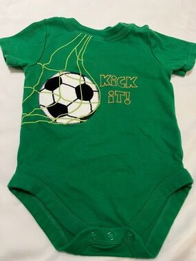 “Bundle 10/$13” Garanimals 6-9m Green Soccer 'Kick It!' Baby One-Piece bodysuit